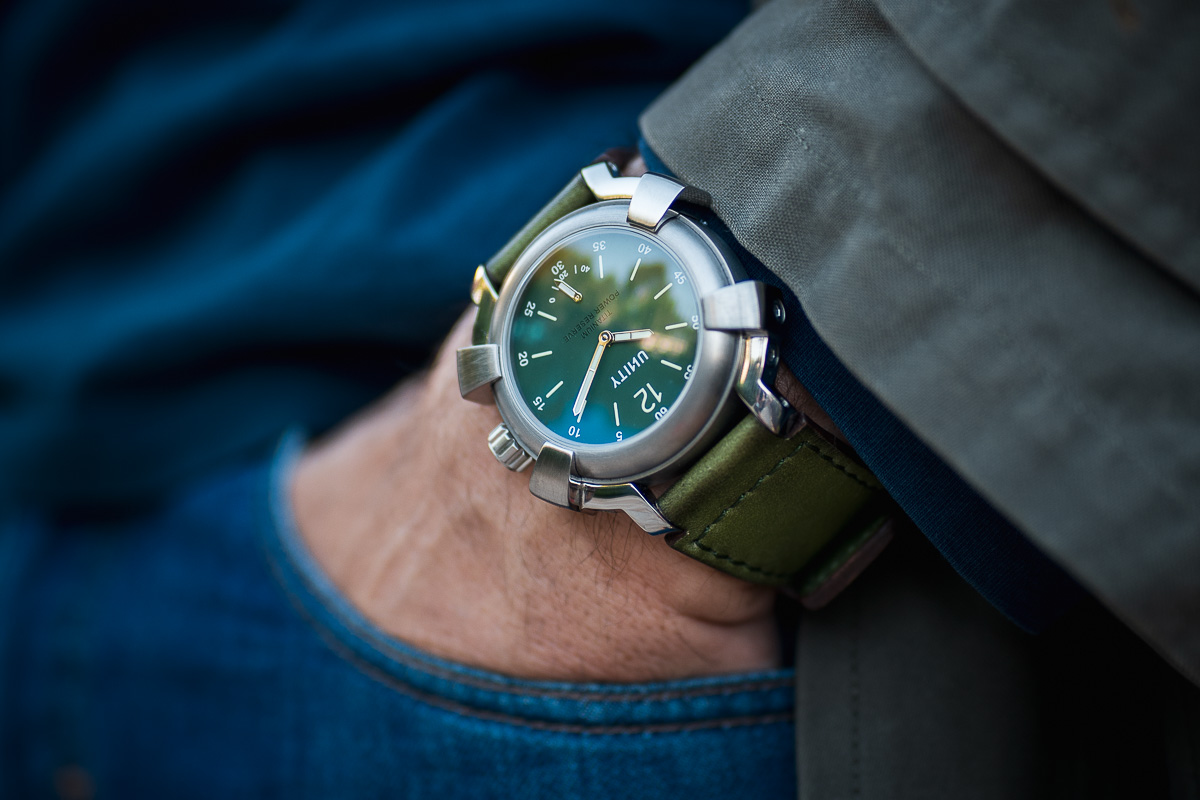 reloj titanio verde militar